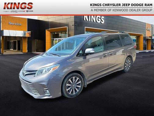 2020 Toyota Sienna XLE