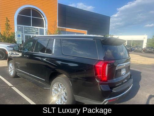 Onyx Black 2021 GMC Yukon XL SLT