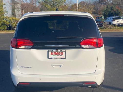 2026 Chrysler Voyager LX