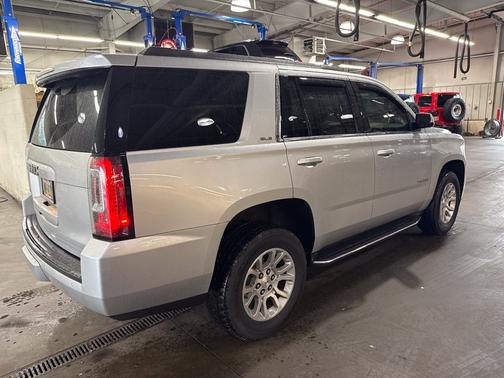 Quicksilver Metallic 2019 GMC Yukon SLE