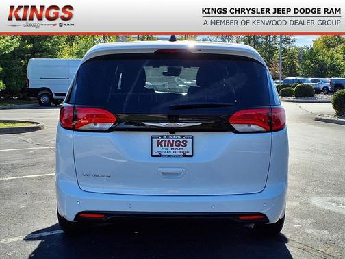 2026 Chrysler Voyager LX