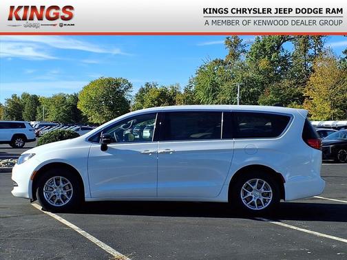 2026 Chrysler Voyager LX