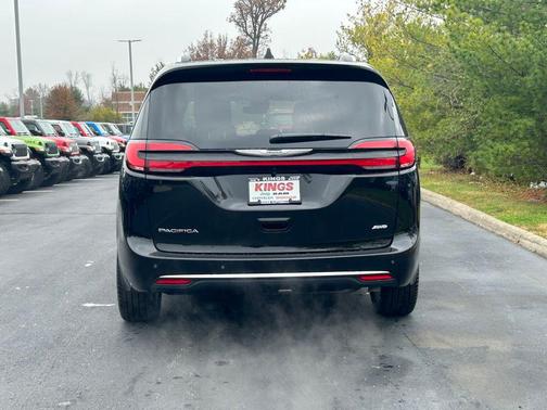 2026 Chrysler Pacifica L