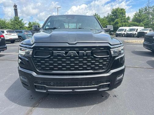Diamond Black Crystal Pearlcoat 2025 RAM 1500 Big Horn/Lone Star