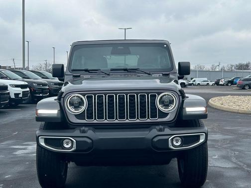 2026 Jeep Wrangler 4-Door Sahara 4x4