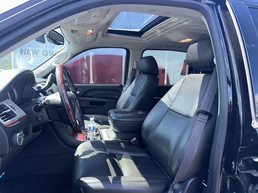 Black Raven 2013 Cadillac Escalade EXT Luxury