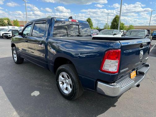 Patriot Blue Pearlcoat 2023 RAM 1500 Big Horn/Lone Star