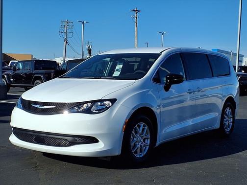 2026 Chrysler Voyager LX