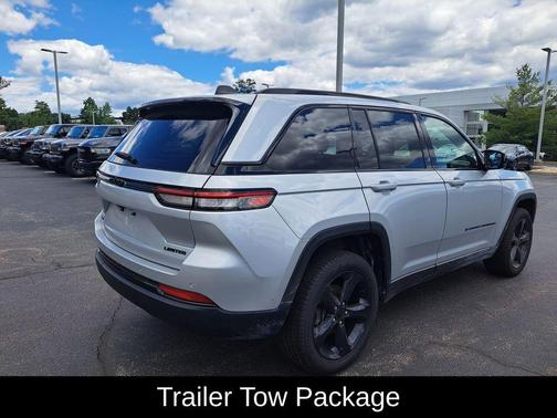 Silver Zynith 2025 Jeep Grand Cherokee Limited