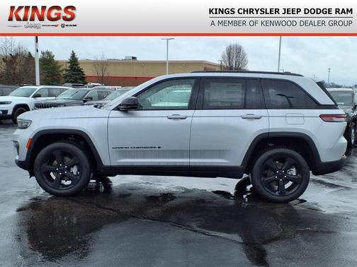 Silver Zynith 2025 Jeep Grand Cherokee Limited