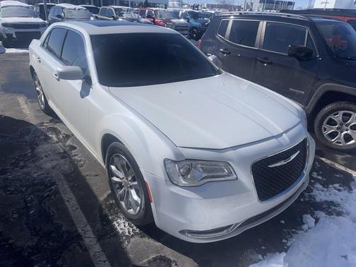 2016 Chrysler 300 S