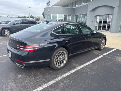 Vik Black 2022 Genesis G80 2.5T