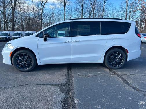 2026 Chrysler Pacifica Limited