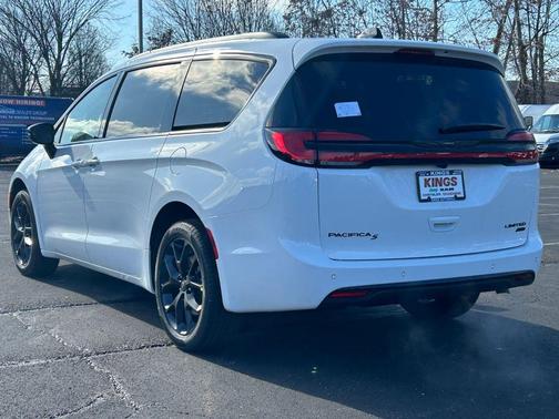 2026 Chrysler Pacifica Limited