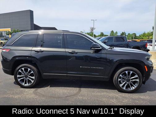 Rocky Mountain Pearlcoat 2023 Jeep Grand Cherokee Overland
