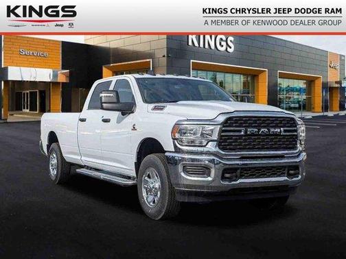Bright White Clearcoat 2024 RAM 3500 Tradesman Crew Cab 4x4 8' Box