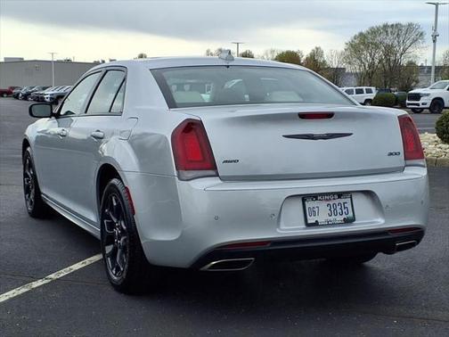 2023 Chrysler 300 Touring