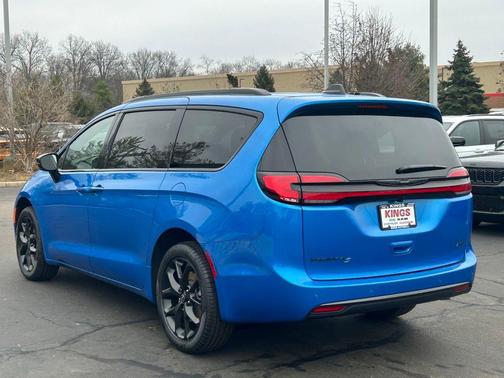 2026 Chrysler Pacifica L