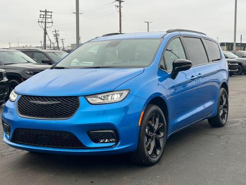 2026 Chrysler Pacifica L