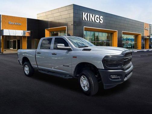 2020 RAM 2500 Tradesman Crew Cab 4X4 6'4' Box