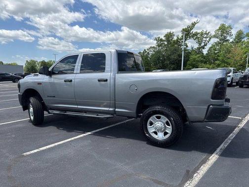 2020 RAM 2500 Tradesman Crew Cab 4X4 6'4' Box