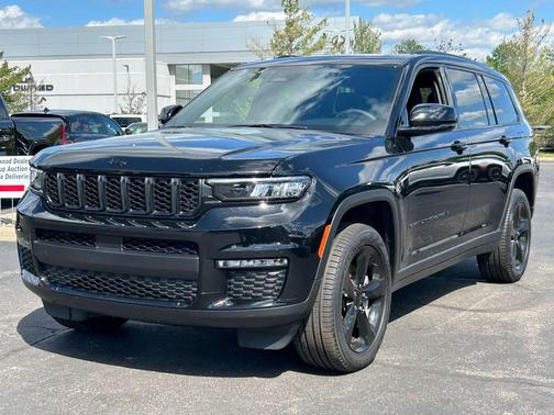 Diamond Black Crystal Pearlcoat 2025 Jeep Grand Cherokee L Limited