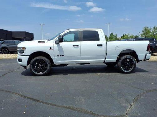 2025 RAM 2500 Big Horn Crew Cab 4x4 6'4' Box