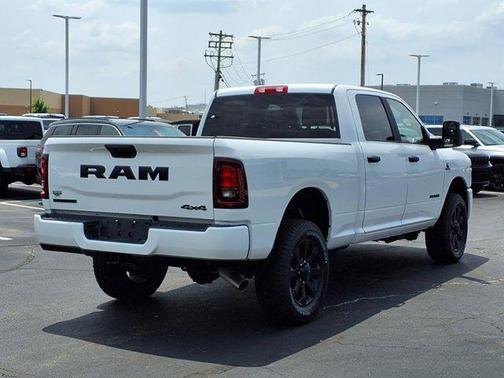 2025 RAM 2500 Big Horn Crew Cab 4x4 6'4' Box