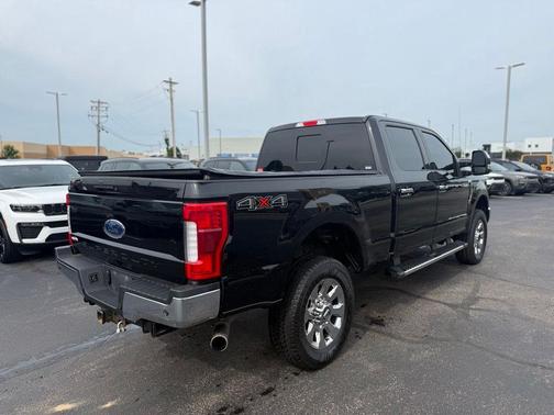 Shadow Black 2018 Ford F-250 Lariat