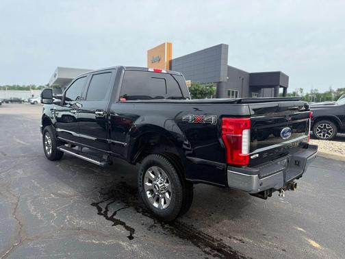 Shadow Black 2018 Ford F-250 Lariat