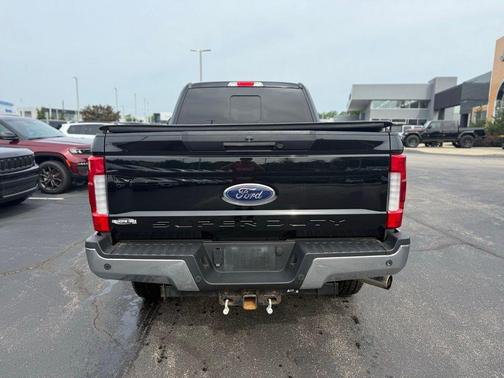 Shadow Black 2018 Ford F-250 Lariat