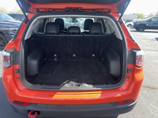 Spitfire Orange Clearcoat 2020 Jeep Compass Trailhawk