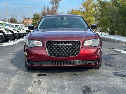 2023 Chrysler 300 Touring