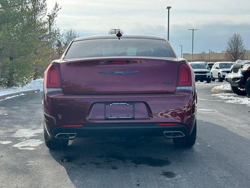 2023 Chrysler 300 Touring
