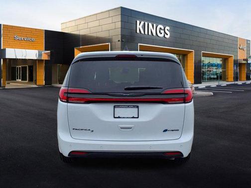 2024 Chrysler Pacifica Hybrid S Appearance Pkg