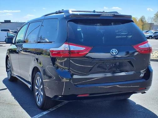 2019 Toyota Sienna XLE Premium