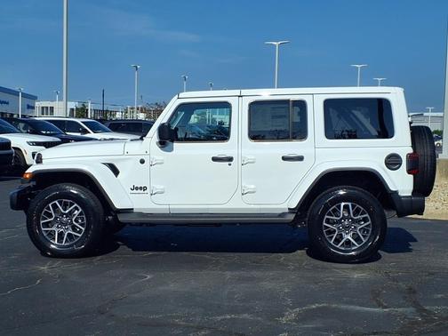 2025 Jeep Wrangler 4-Door Sahara 4x4