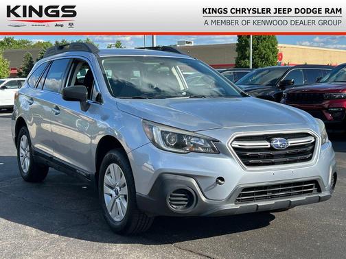 Ice Silver Metallic 2018 Subaru Outback 2.5i