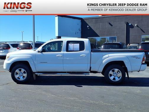 2013 Toyota Tacoma Base
