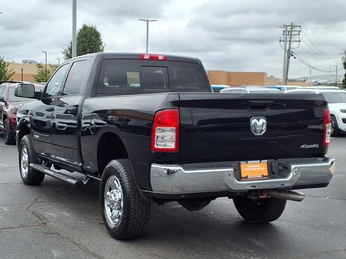 2022 RAM 2500 Tradesman Crew Cab 4x4 6'4' Box