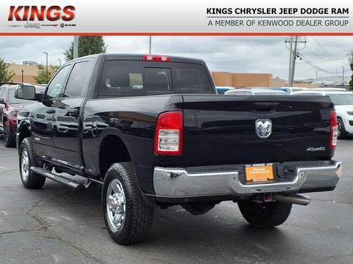 2022 RAM 2500 Tradesman Crew Cab 4x4 6'4' Box