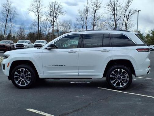 2022 Jeep Grand Cherokee 4xe Overland