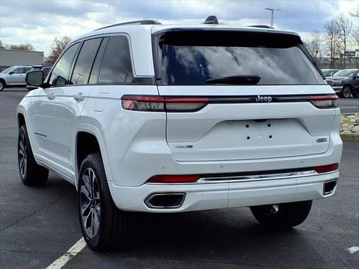 2022 Jeep Grand Cherokee 4xe Overland