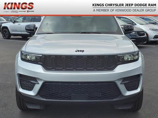 Silver Zynith 2024 Jeep Grand Cherokee Altitude