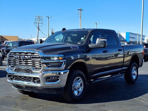 2025 RAM 2500 Tradesman Crew Cab 4x4 6'4' Box