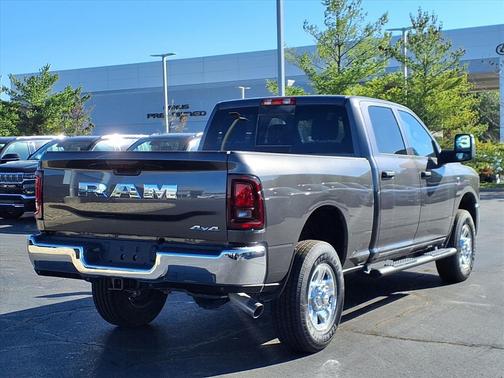 2025 RAM 2500 Tradesman Crew Cab 4x4 6'4' Box