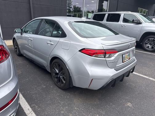 Classic Silver Metallic 2023 Toyota Corolla SE