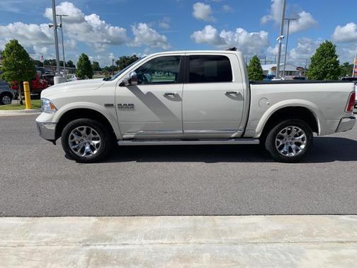 Photo 3 of 22 of 2016 RAM 1500 Longhorn