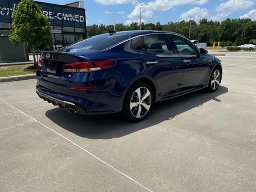 Photo 4 of 12 of 2019 Kia Optima S