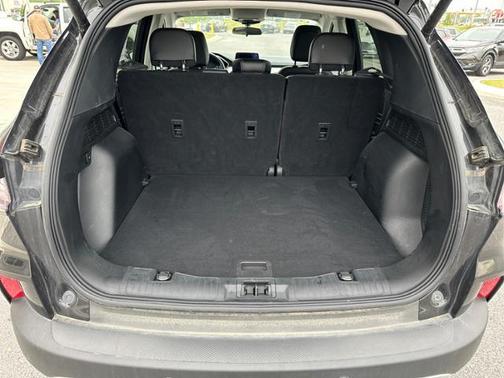 Photo 5 of 21 of 2021 Ford Escape SEL